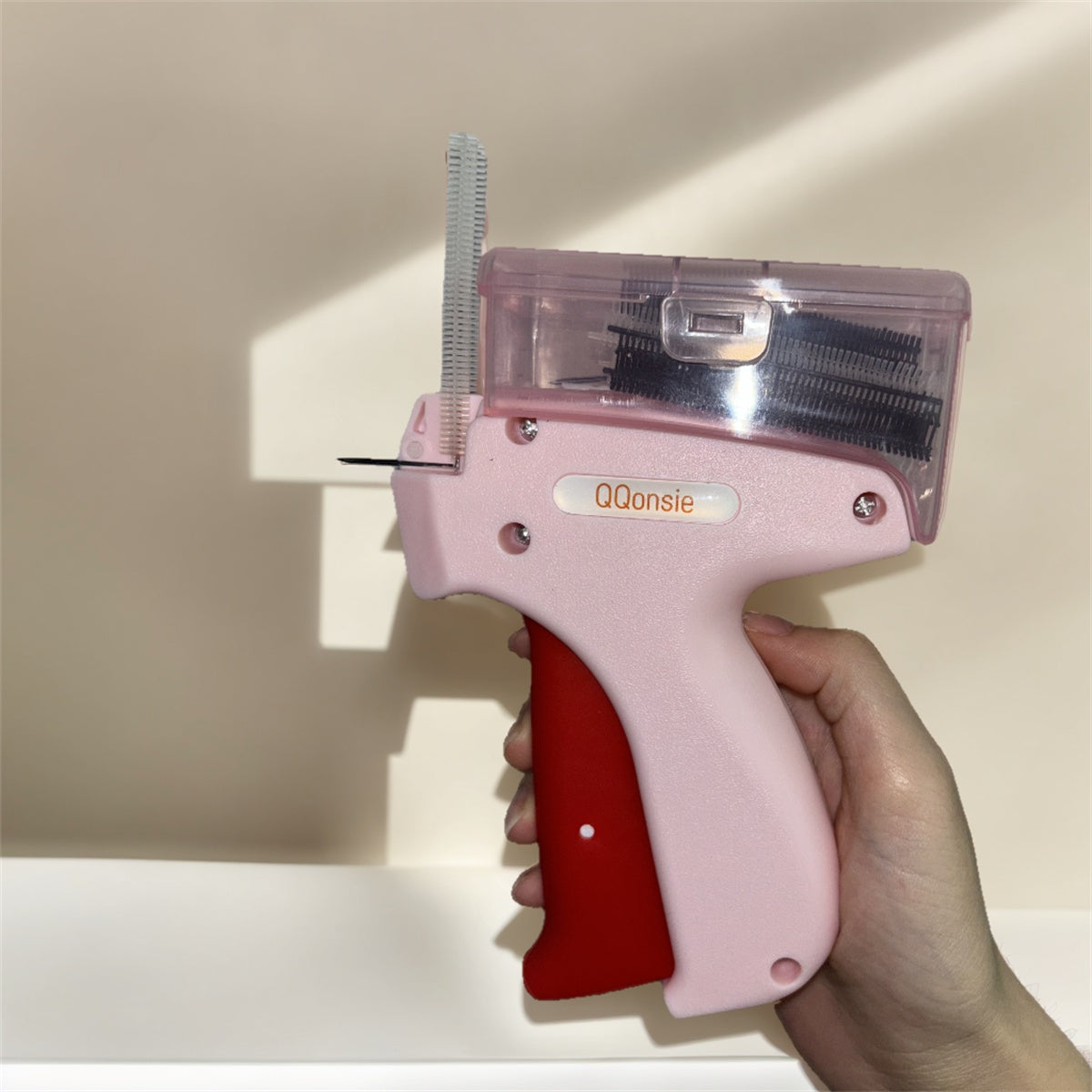 1 Count Handheld Tag Attacher Gun With 5 Counts Needles & 1000pcs Barbs Fasteners