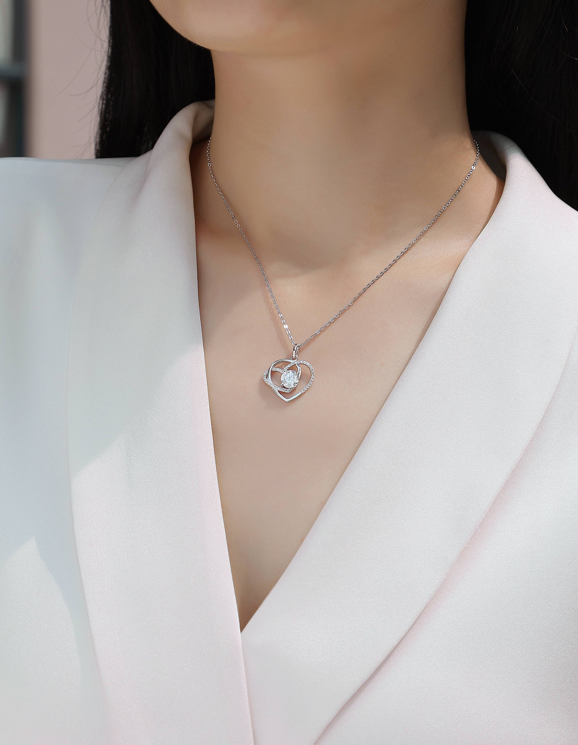 Heart To Heart - A Fashionable And Luxurious Diamond Jewelry Pendant Set