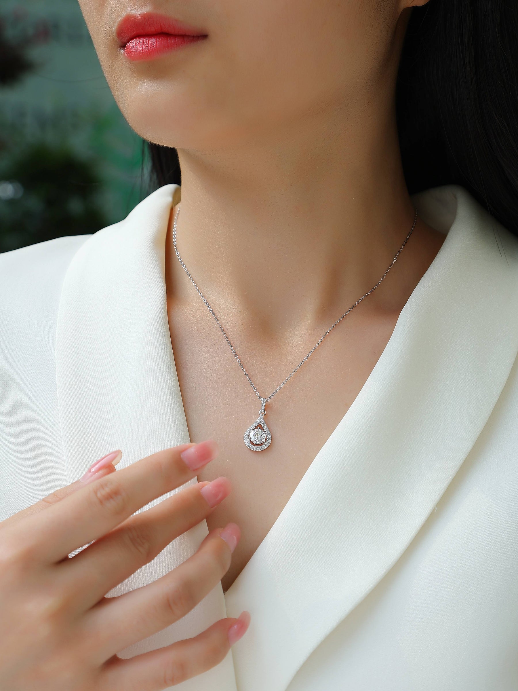 Heart Charm - A Fashionable And Luxurious Diamond Jewelry Piece Set