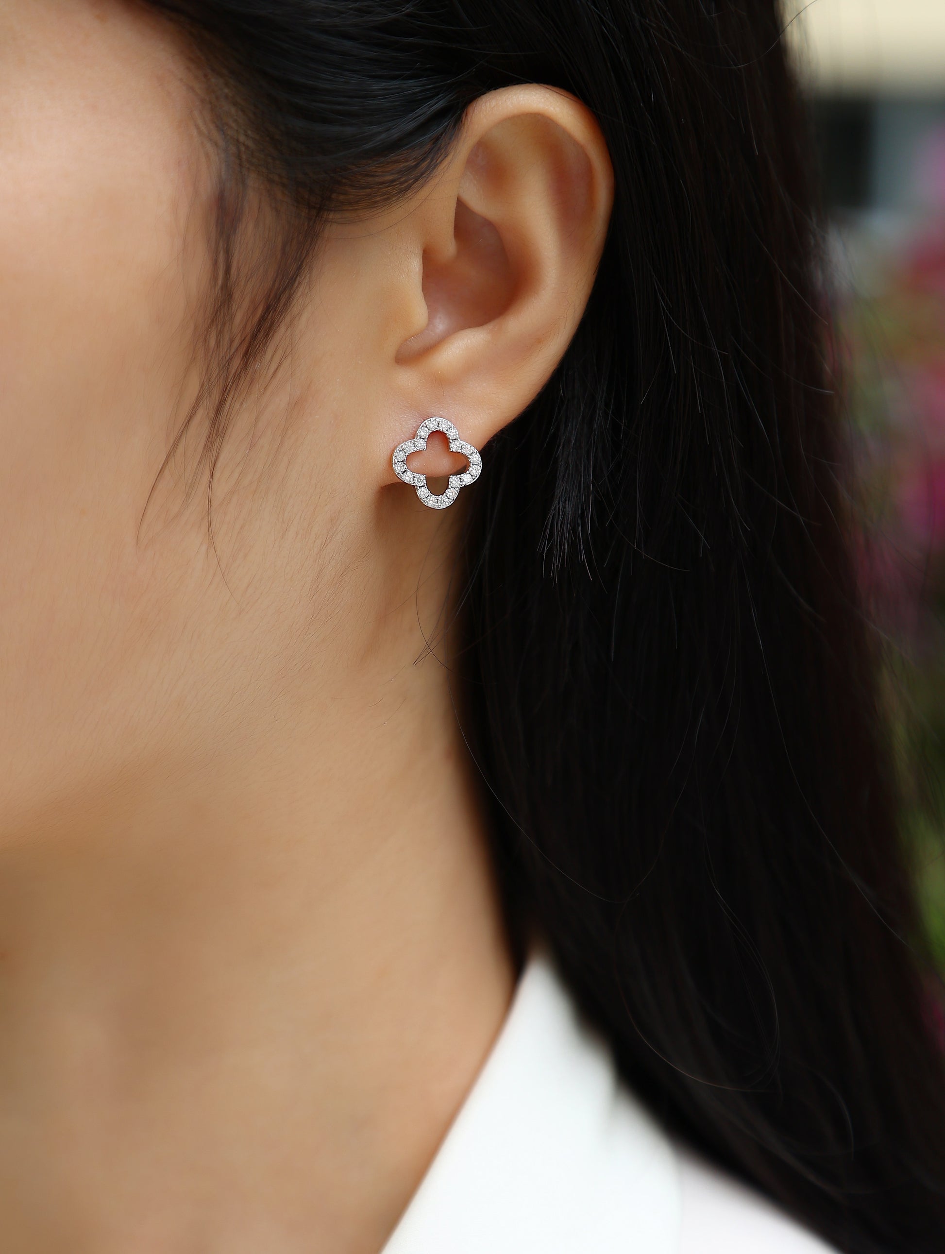 Seeking Happiness - Fashionable And Luxurious Diamond Jewelry