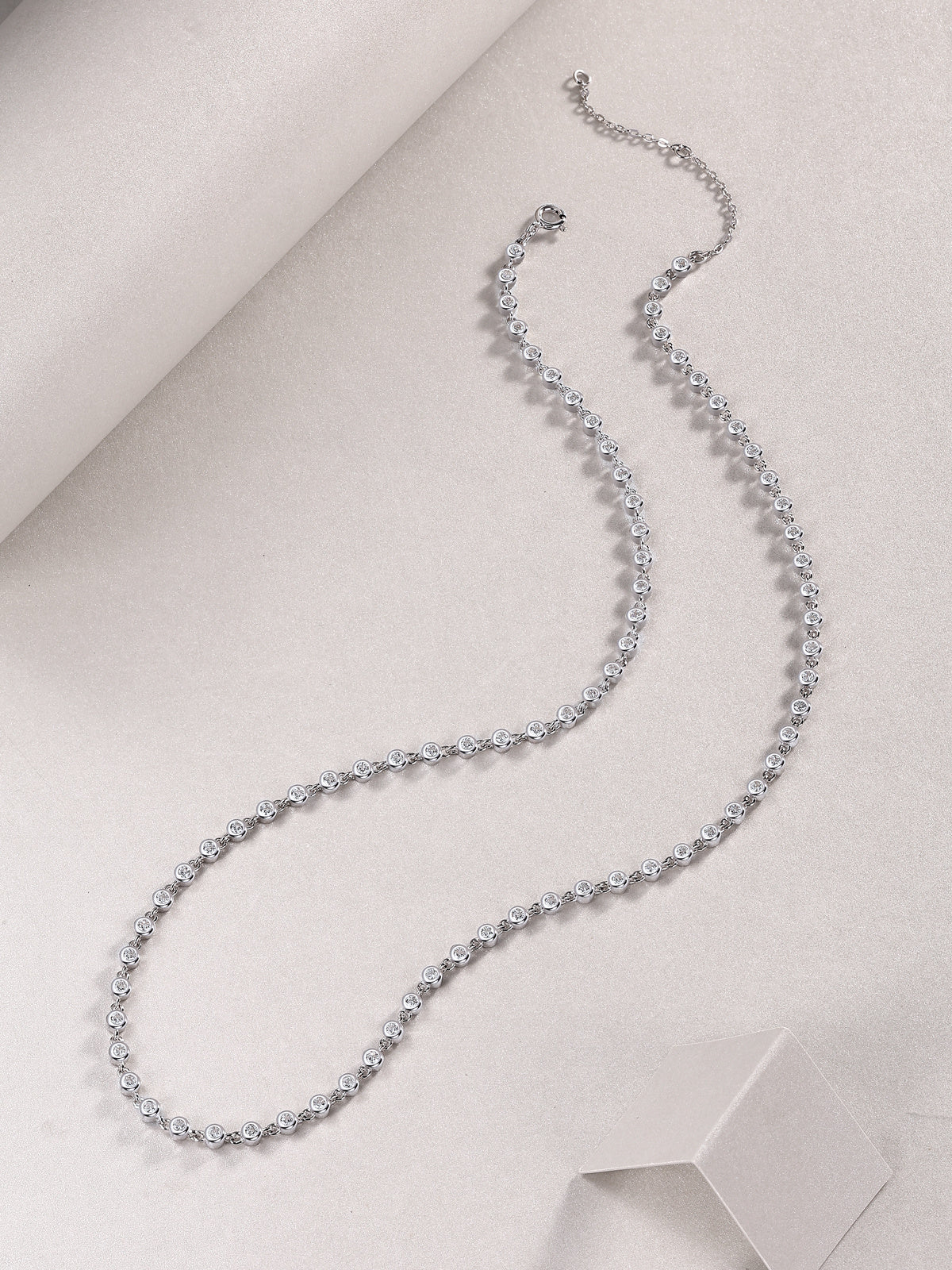 Heart-to-heart - A Fashionable And Luxurious Diamond Jewelry Pendant Set