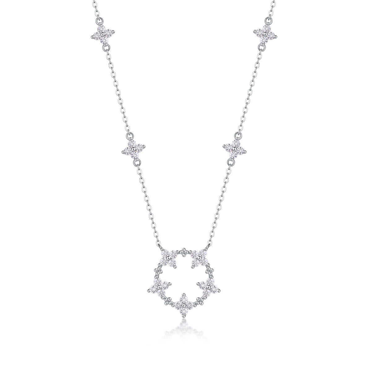 Iris - A Fashionable And Luxurious Diamond Jewelry Pendant Set