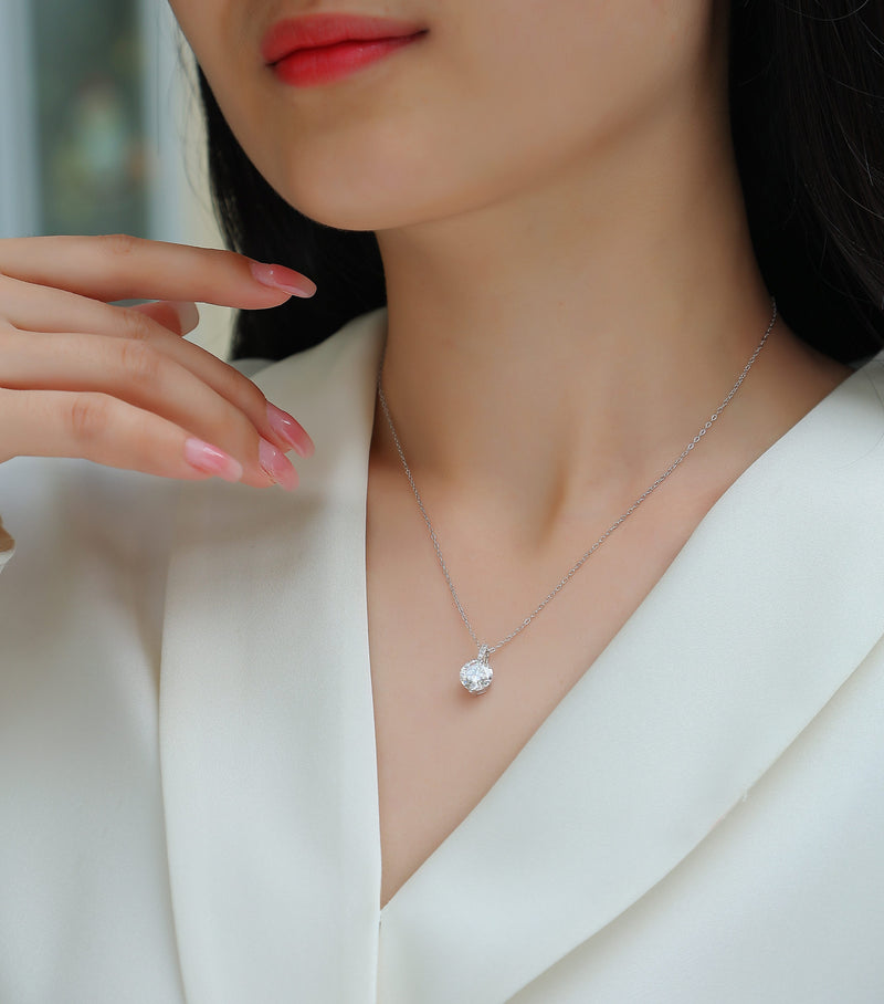A Lifetime Of Brilliance - A Fashionable And Luxurious Diamond Jewelry Pendant Set