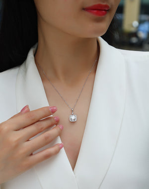 Innocence - A Fashionable And Luxurious Diamond Jewelry Piece Set