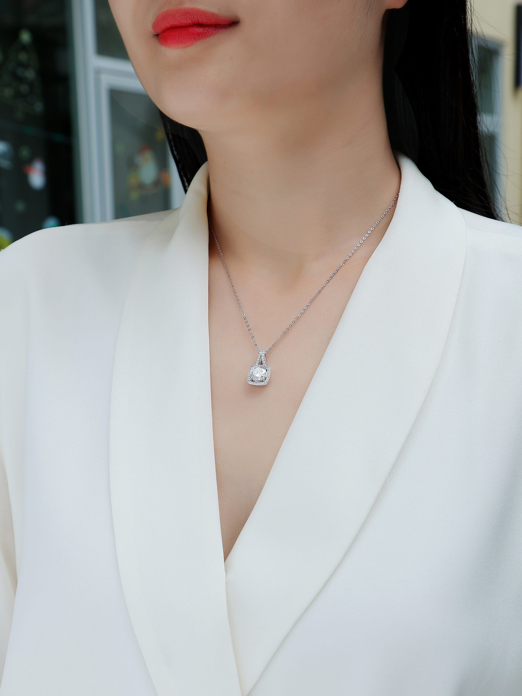 Small Square Diamond - A Fashionable And Luxurious Diamond Jewelry Piece Set