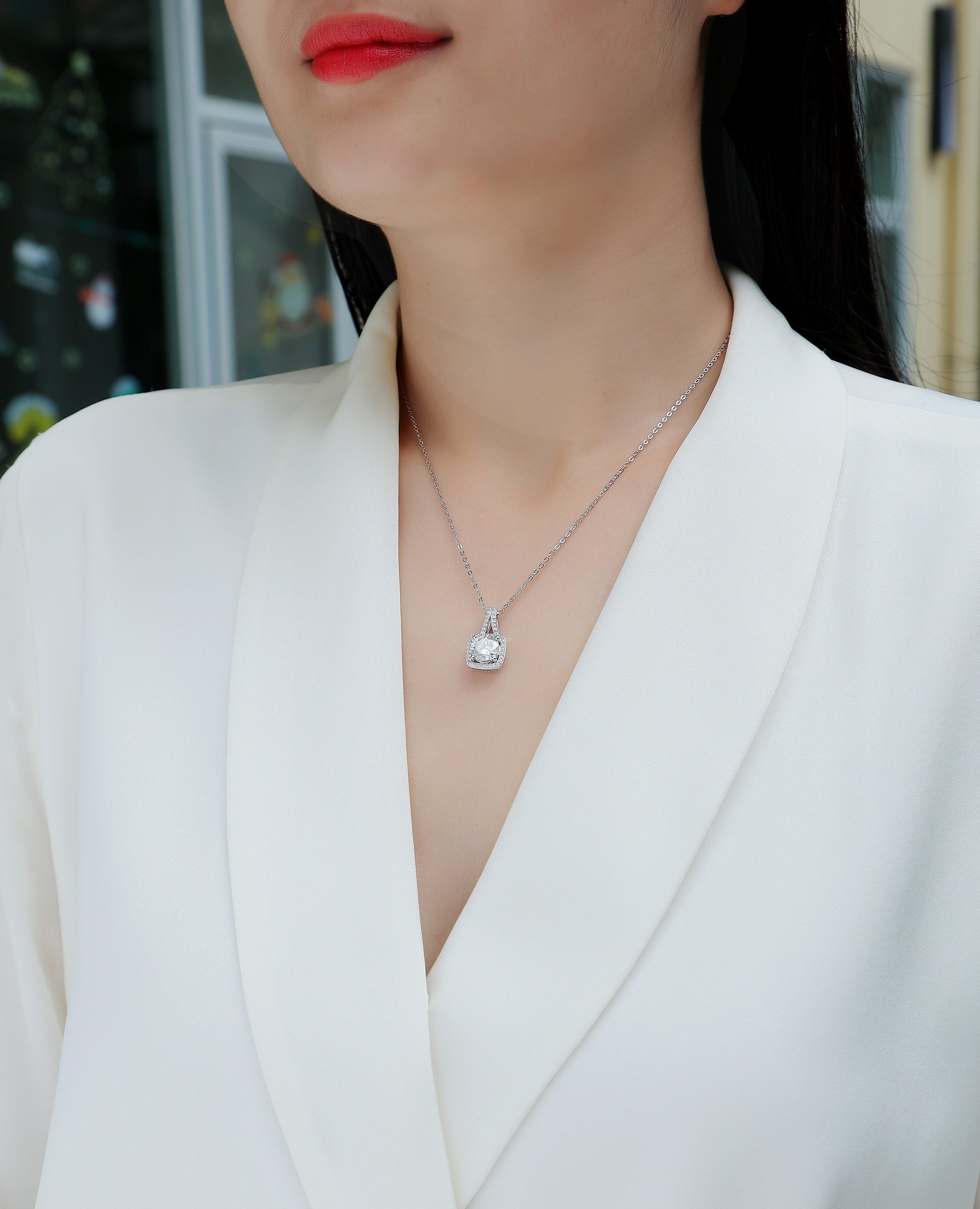 Small Square Diamond - A Fashionable And Luxurious Diamond Jewelry Piece Set