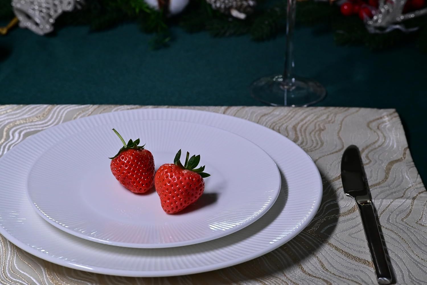 Dandilion Bone China Dinnerware Set, 16 Pieces, Service For 4, Plates, Dishes, Bowls Set
