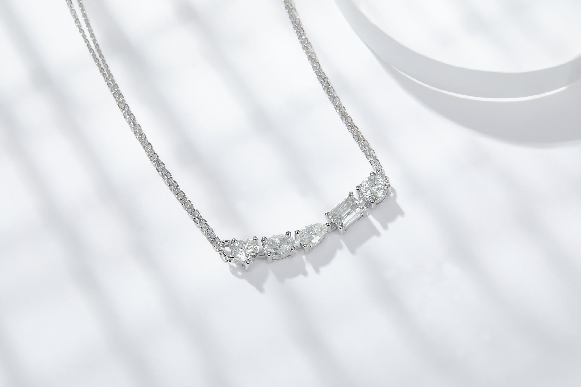 Galaxy - A Fashionable And Luxurious Diamond Jewelry Pendant Set