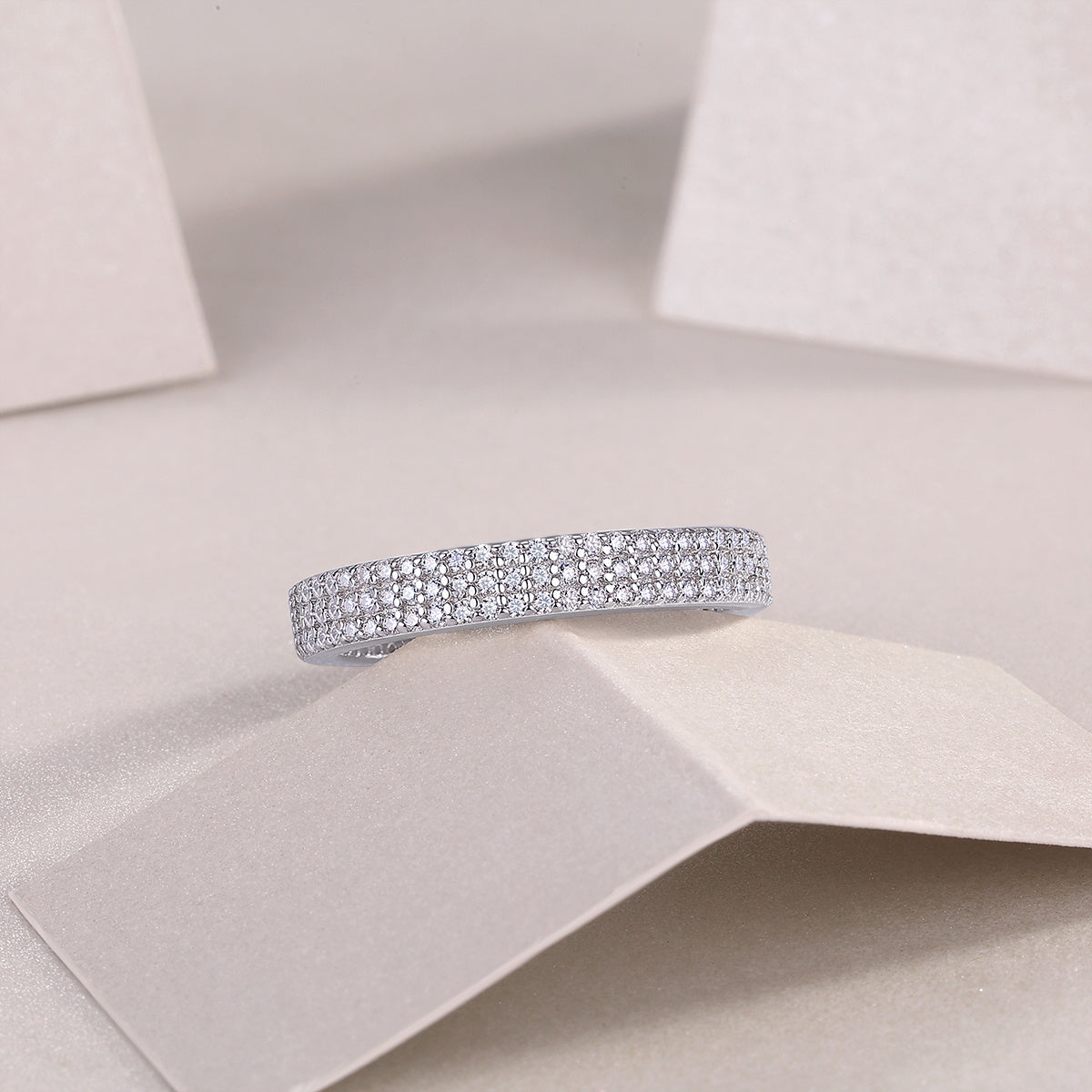 Light Up The Moments - A Fashionable Jewelry Ring Set