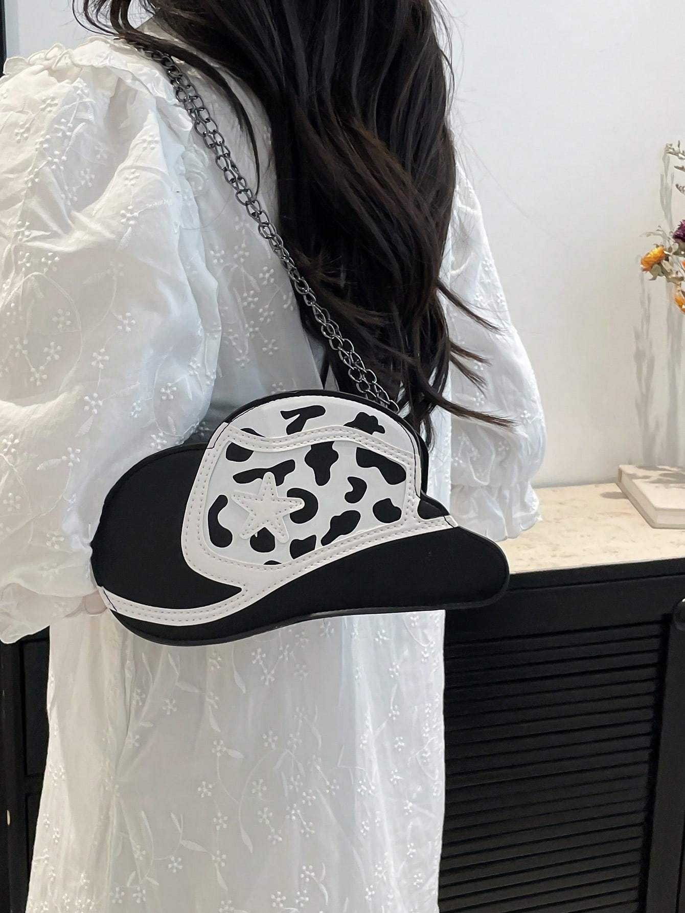 Retro Hat Bag 2025 New Style Temperament Fashion Color Matching Chain Bag