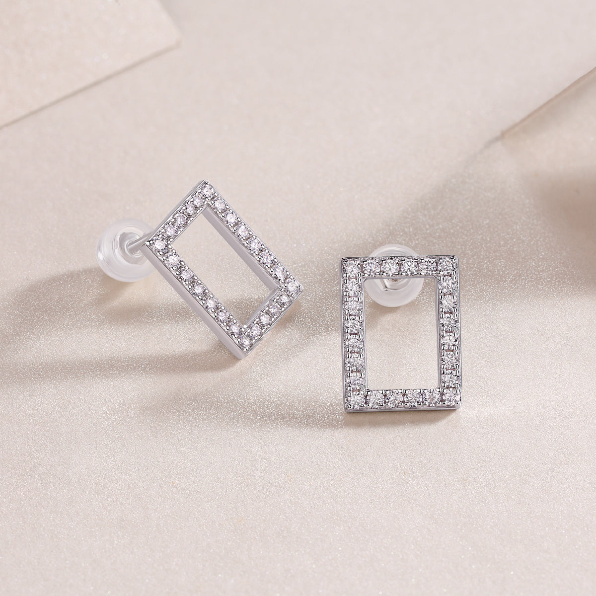 In Full Swing - Fashionable And Affordable Jewelry