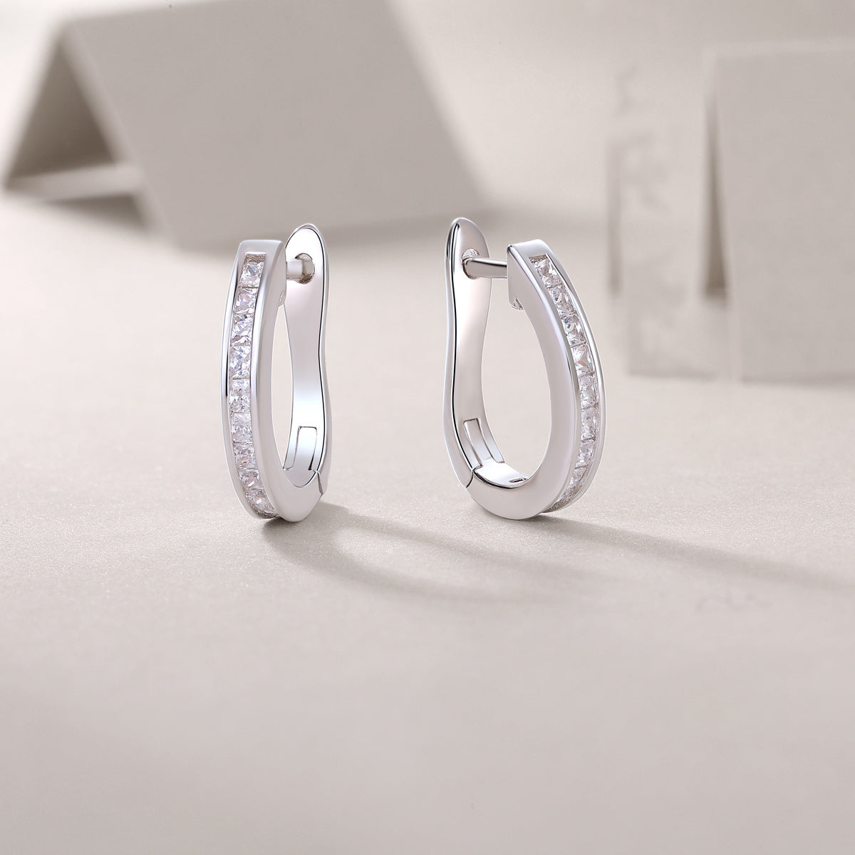 Touch Tenderness - Fashionable And Luxurious Diamond Jewelry Earrings Set
