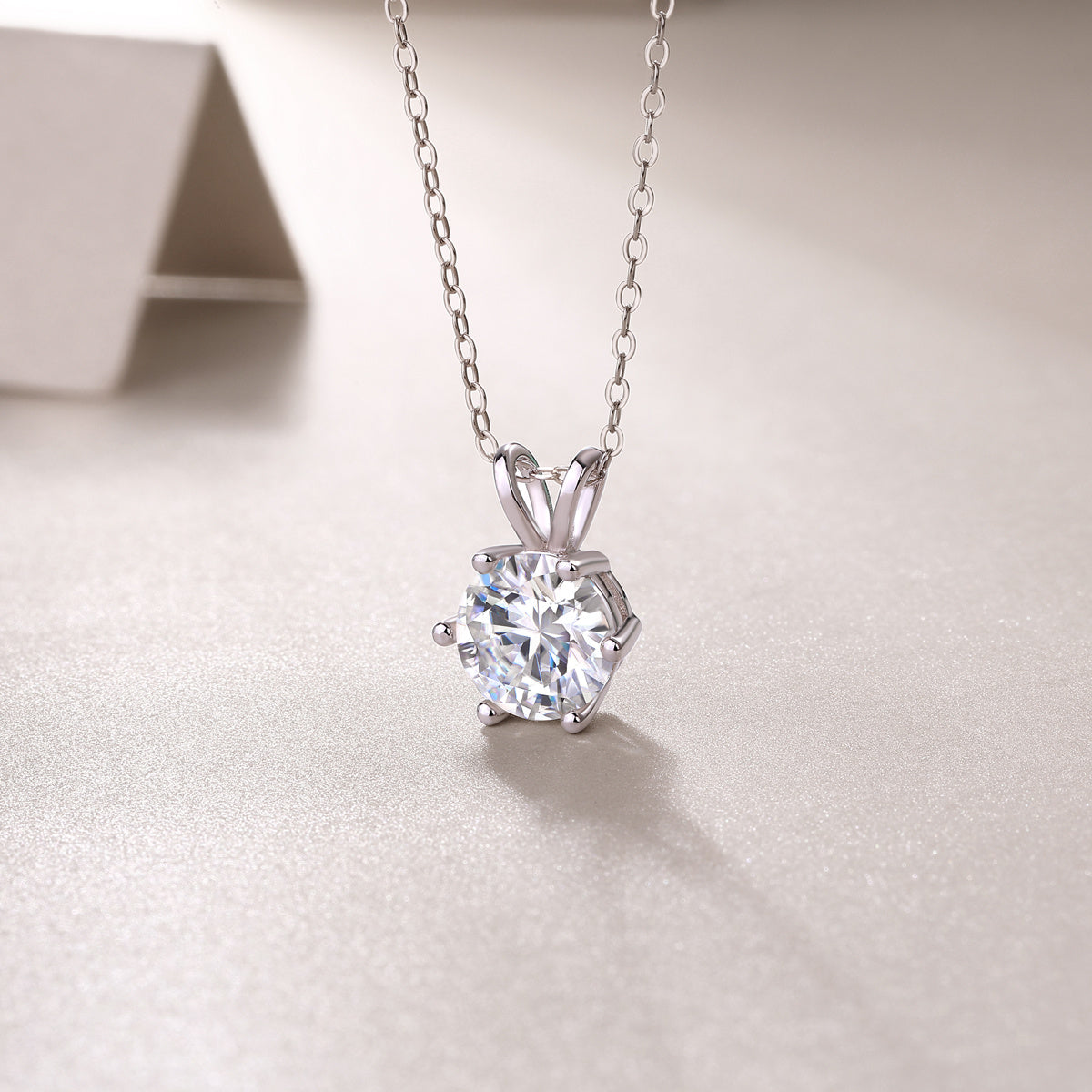 Romantic Mark - A Fashionable And Luxurious Diamond Jewelry Pendant Set