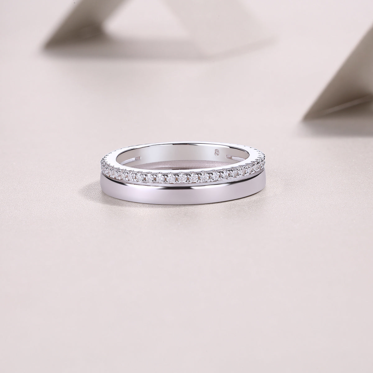Double Ring Shadow - A Fashionable And Luxurious Jewelry Piece Set