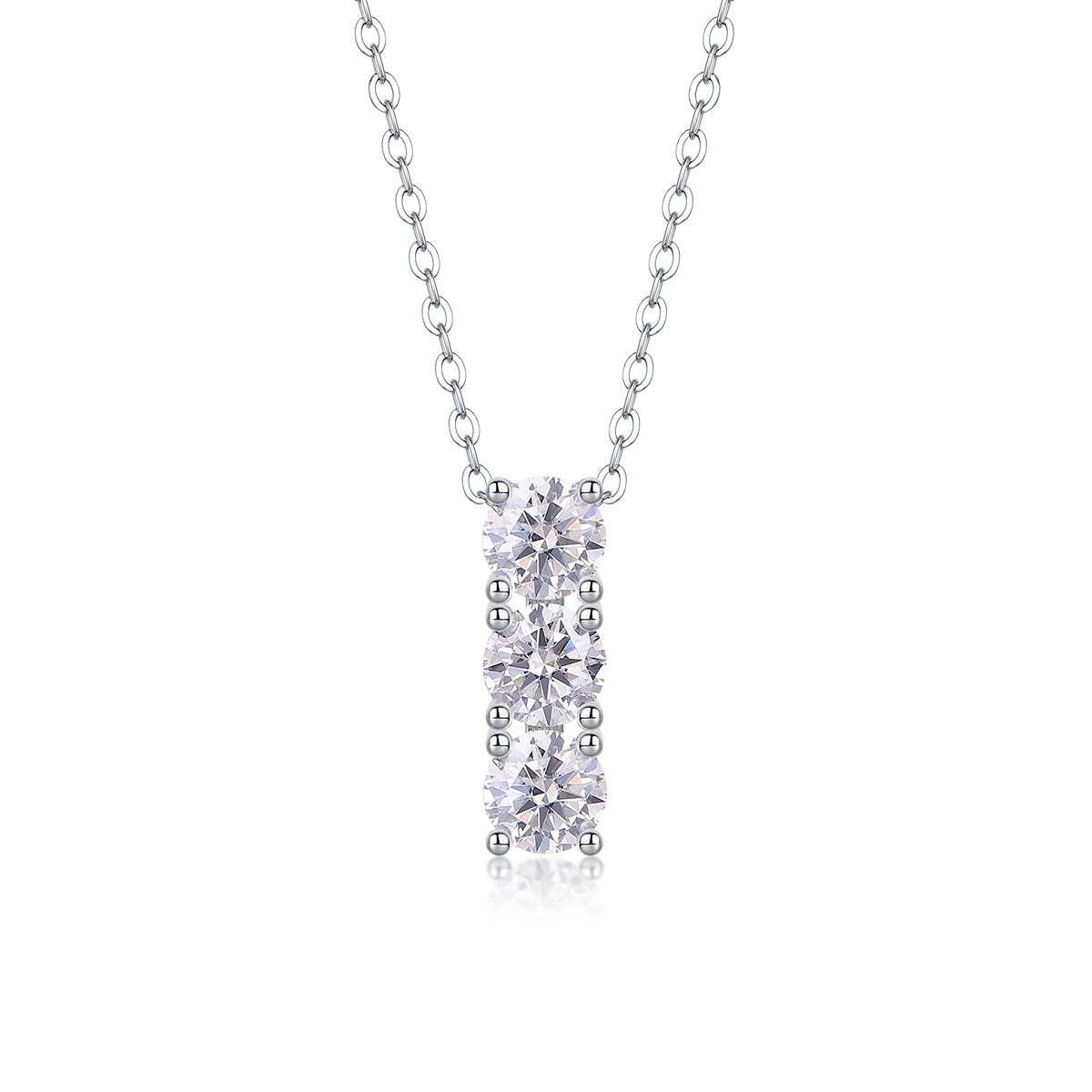 Round - A Fashionable And Luxurious Diamond Jewelry Pendant Set