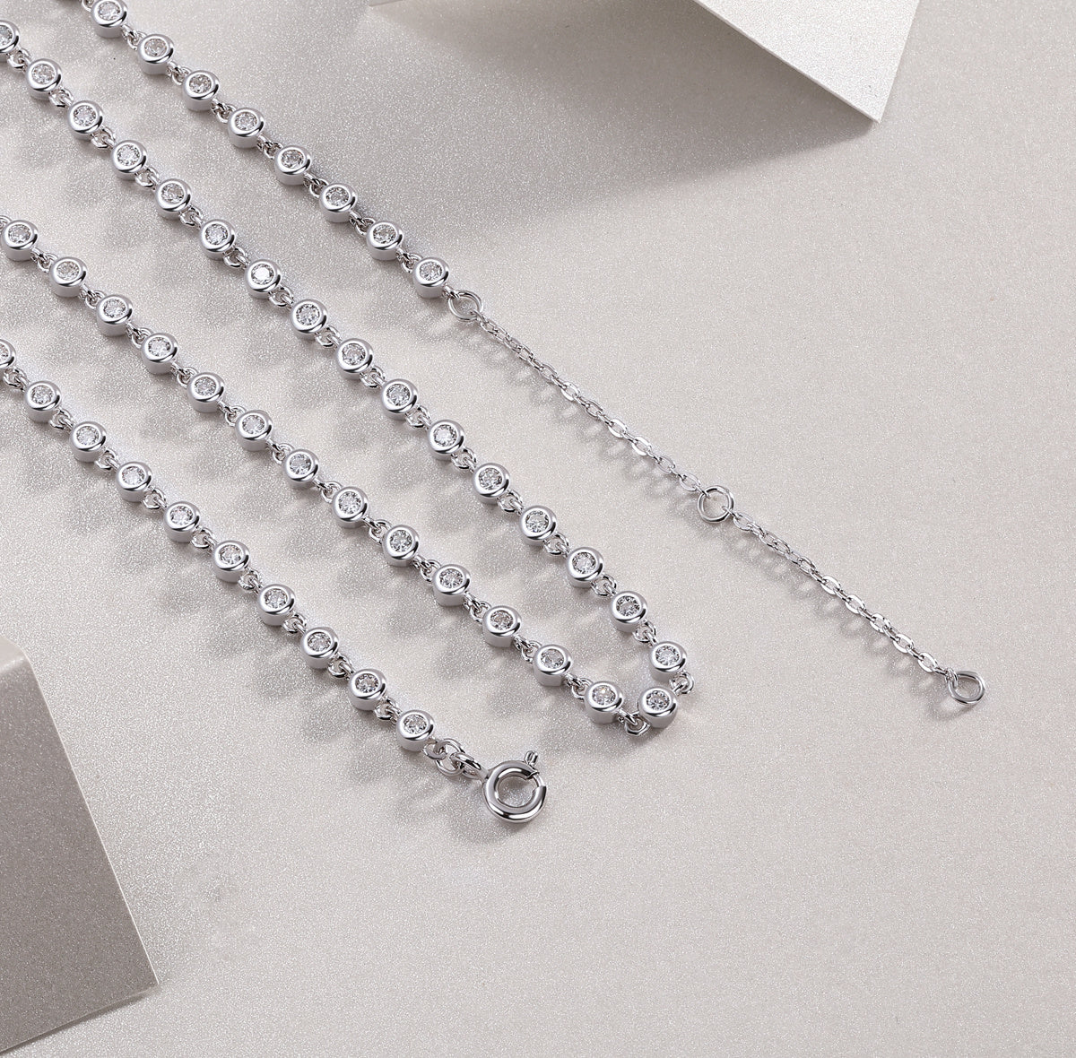 Heart-to-heart - A Fashionable And Luxurious Diamond Jewelry Pendant Set