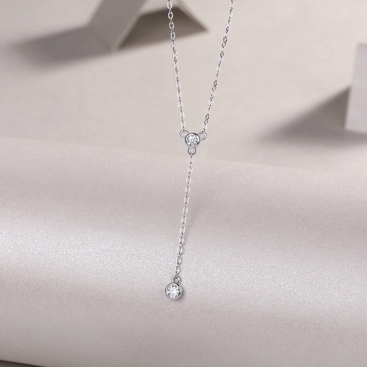 Tassel - A Fashionable And Luxurious Diamond Jewelry Pendant Set