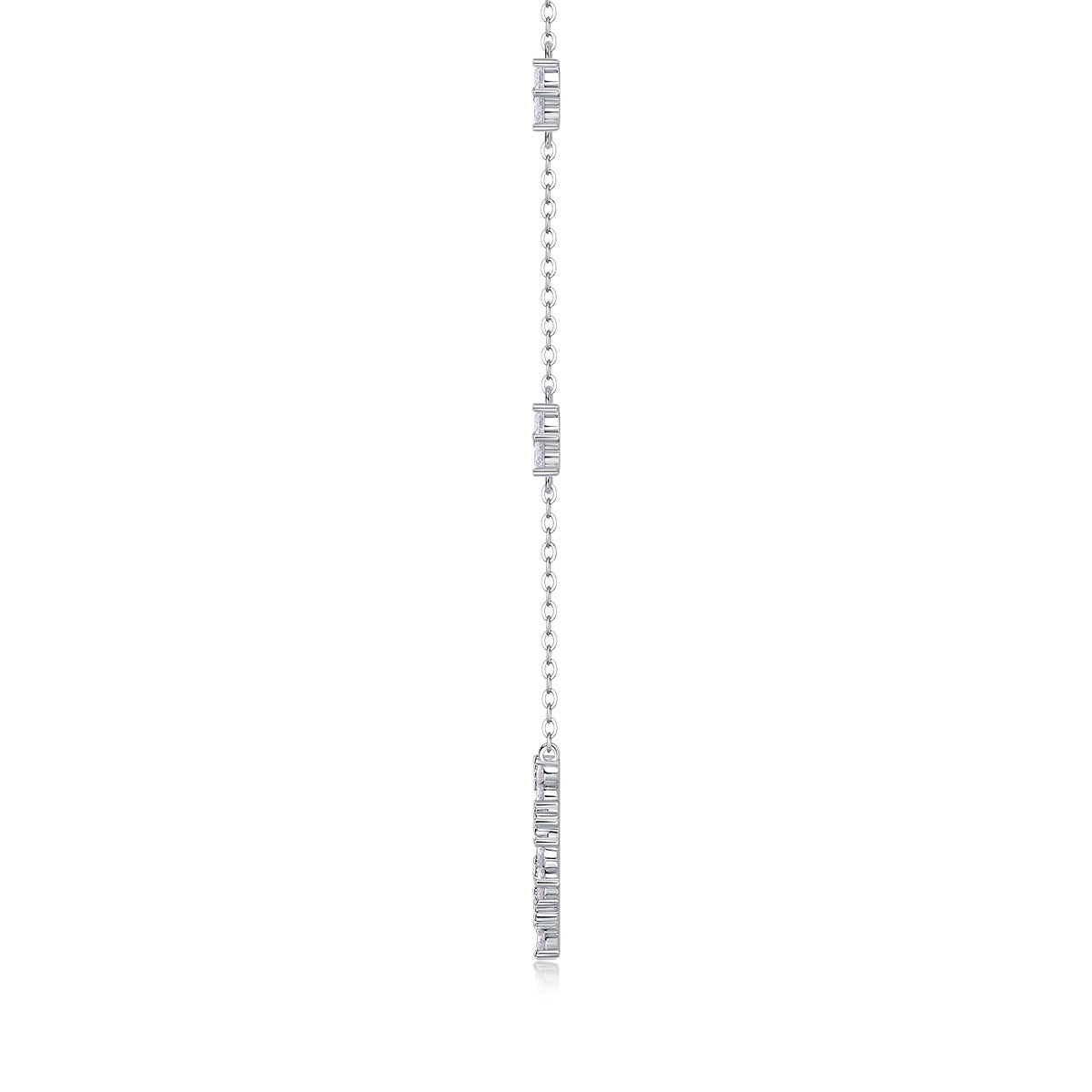 Iris - A Fashionable And Luxurious Diamond Jewelry Pendant Set