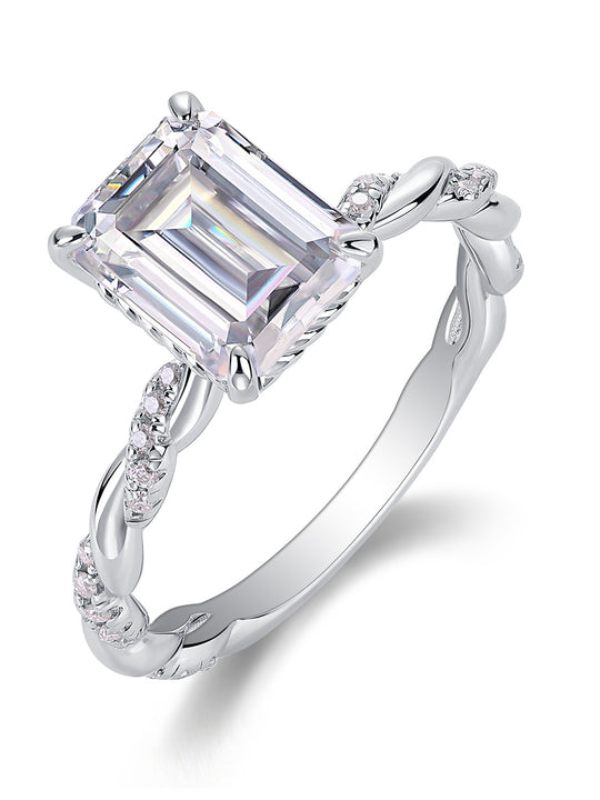 Chasing Light - A Fashionable Diamond Jewelry Piece Set