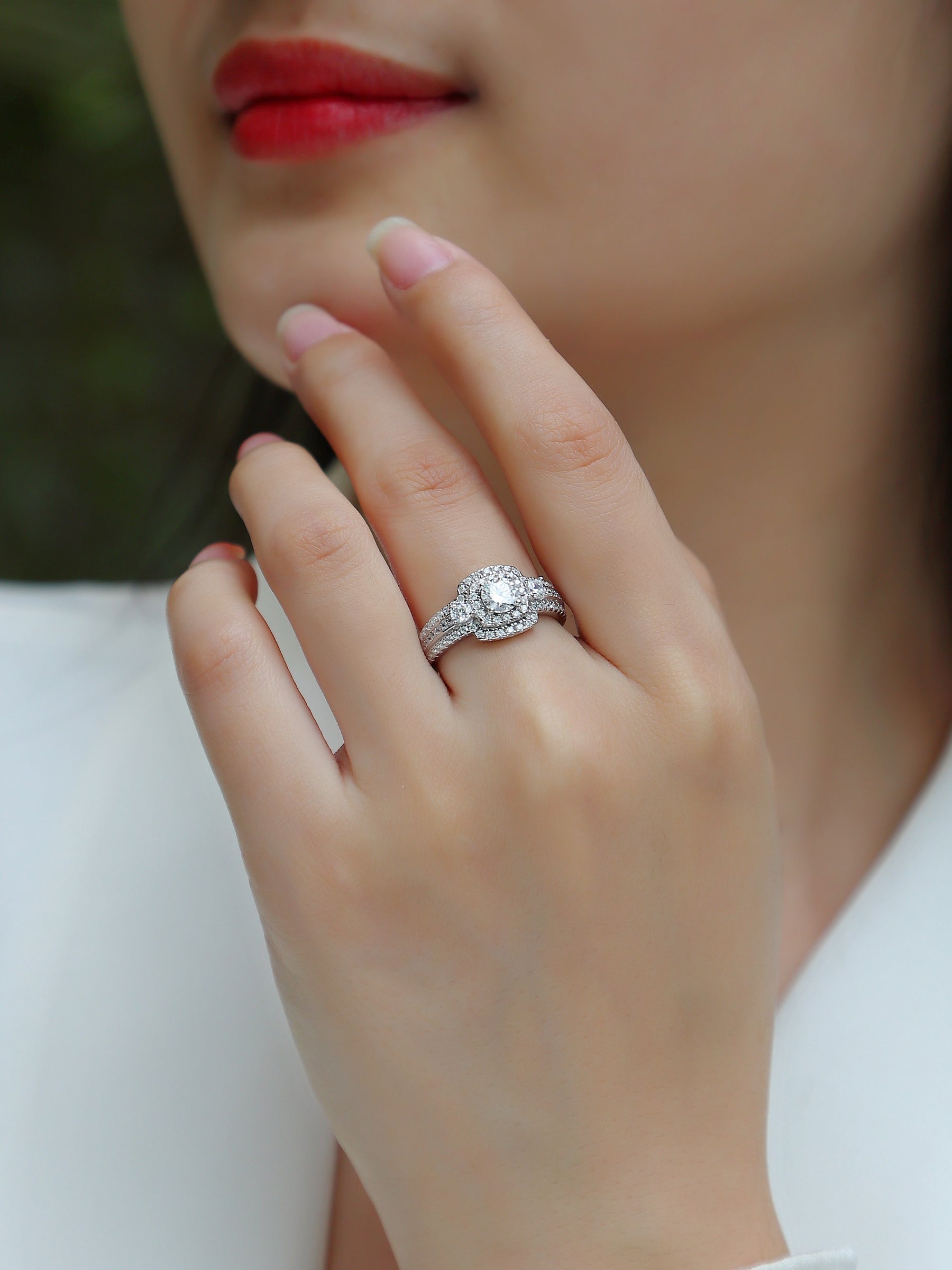 Afternoon In The Gobi - A Fashionable And Luxurious Jewelry Piece Set