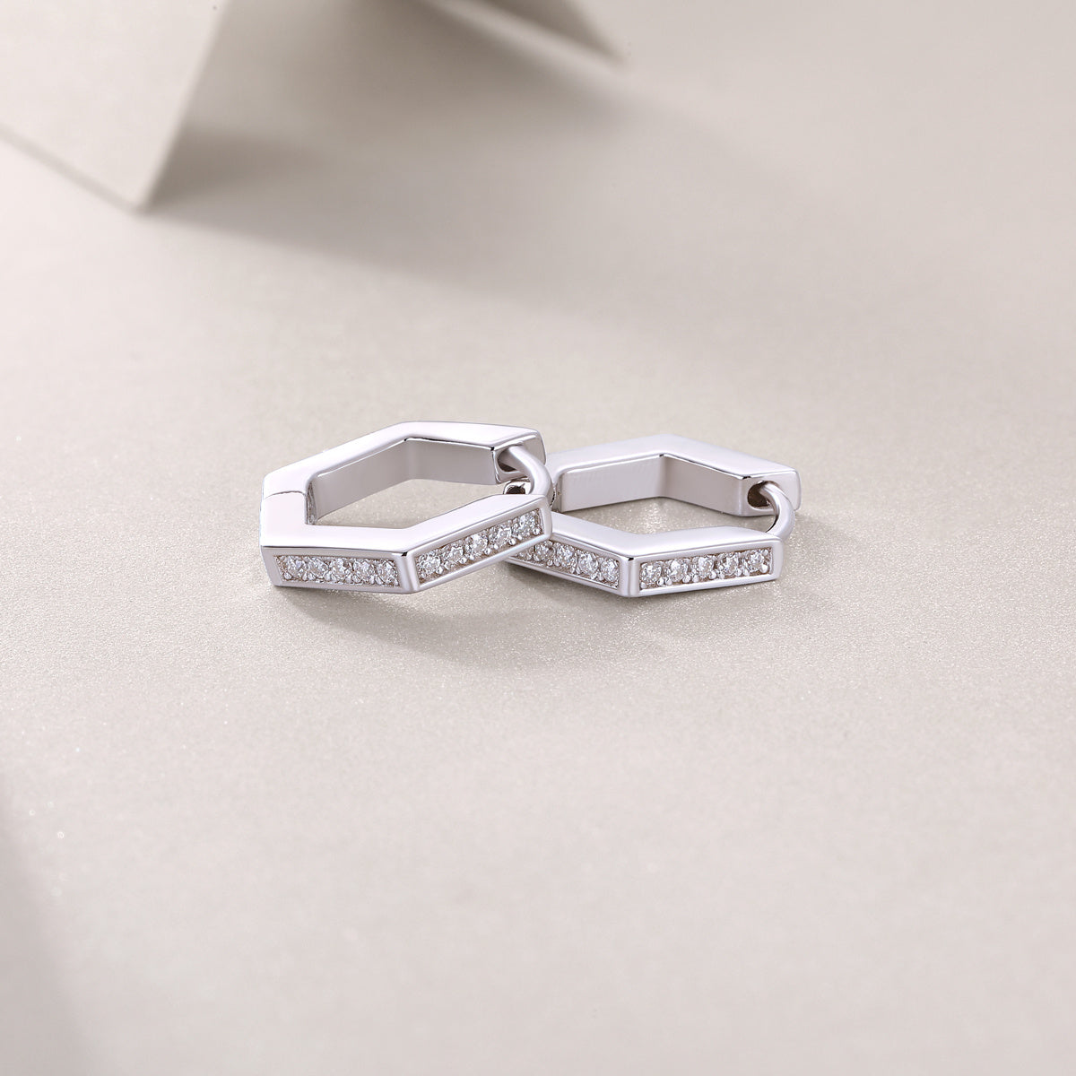 State Of Mind - Fashionable And Luxurious Diamond Jewelry Set