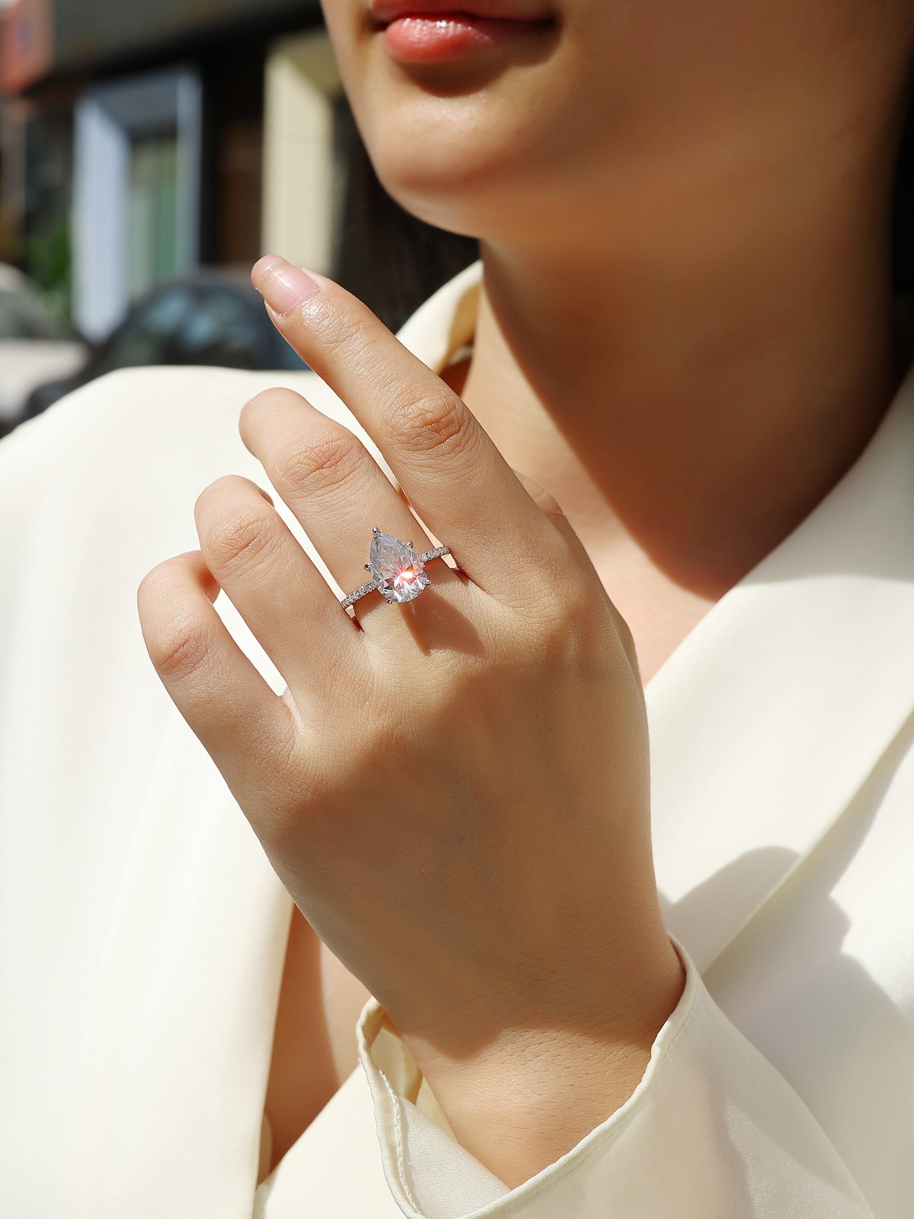 Light And Shadow - A Fashionable Diamond Jewelry Piece Set
